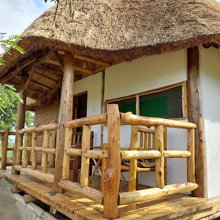 Songbird Safari Lodge & Campsite Katunguru Eksteriør bilde