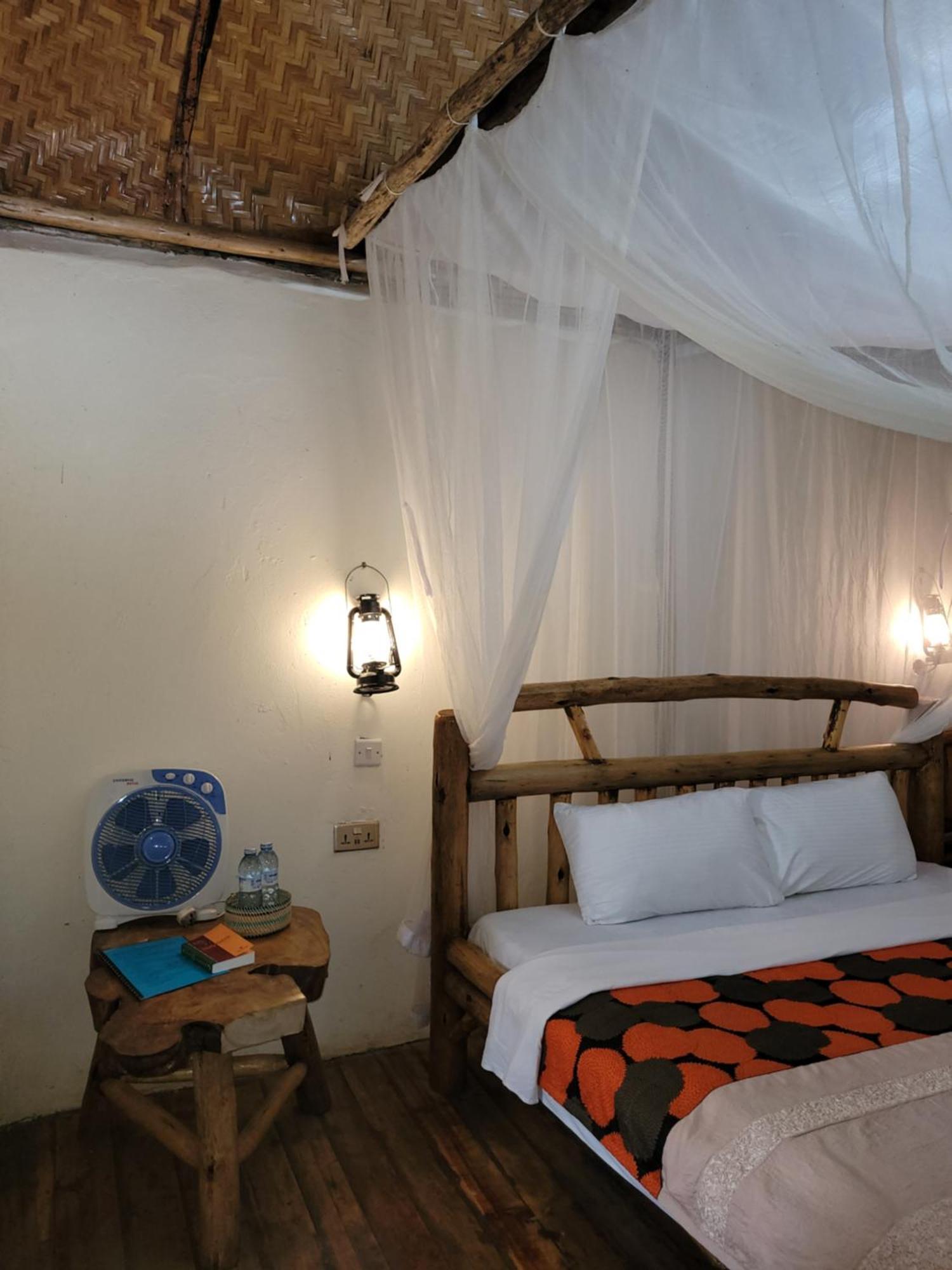 Songbird Safari Lodge & Campsite Katunguru Eksteriør bilde