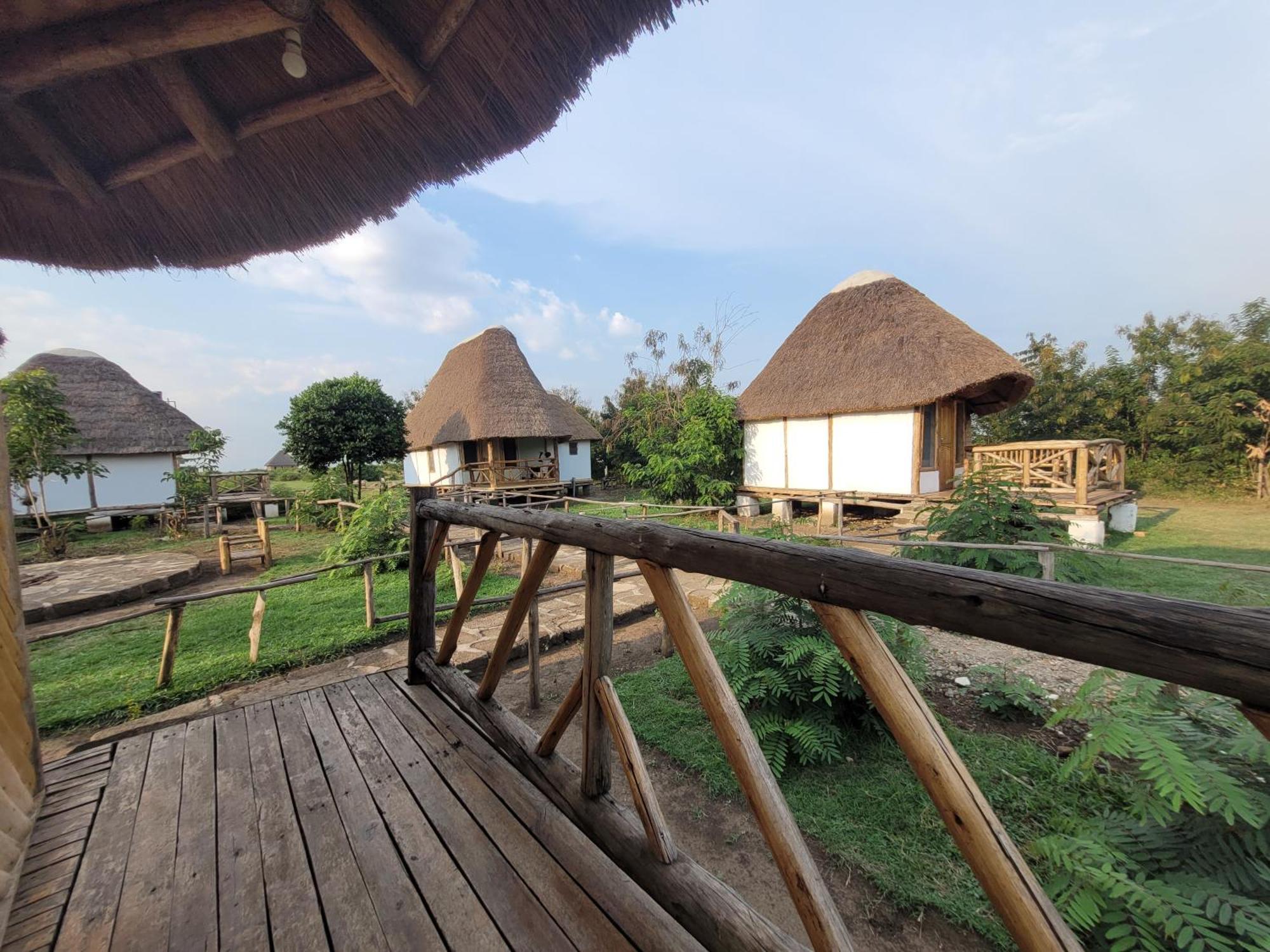 Songbird Safari Lodge & Campsite Katunguru Eksteriør bilde