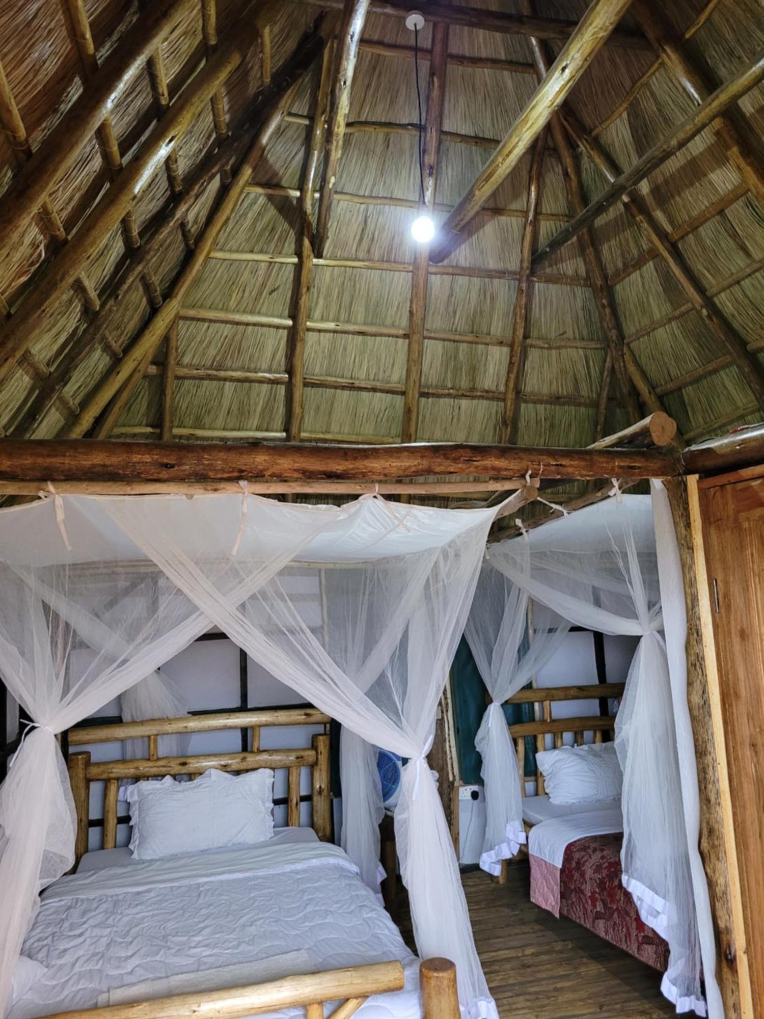Songbird Safari Lodge & Campsite Katunguru Eksteriør bilde