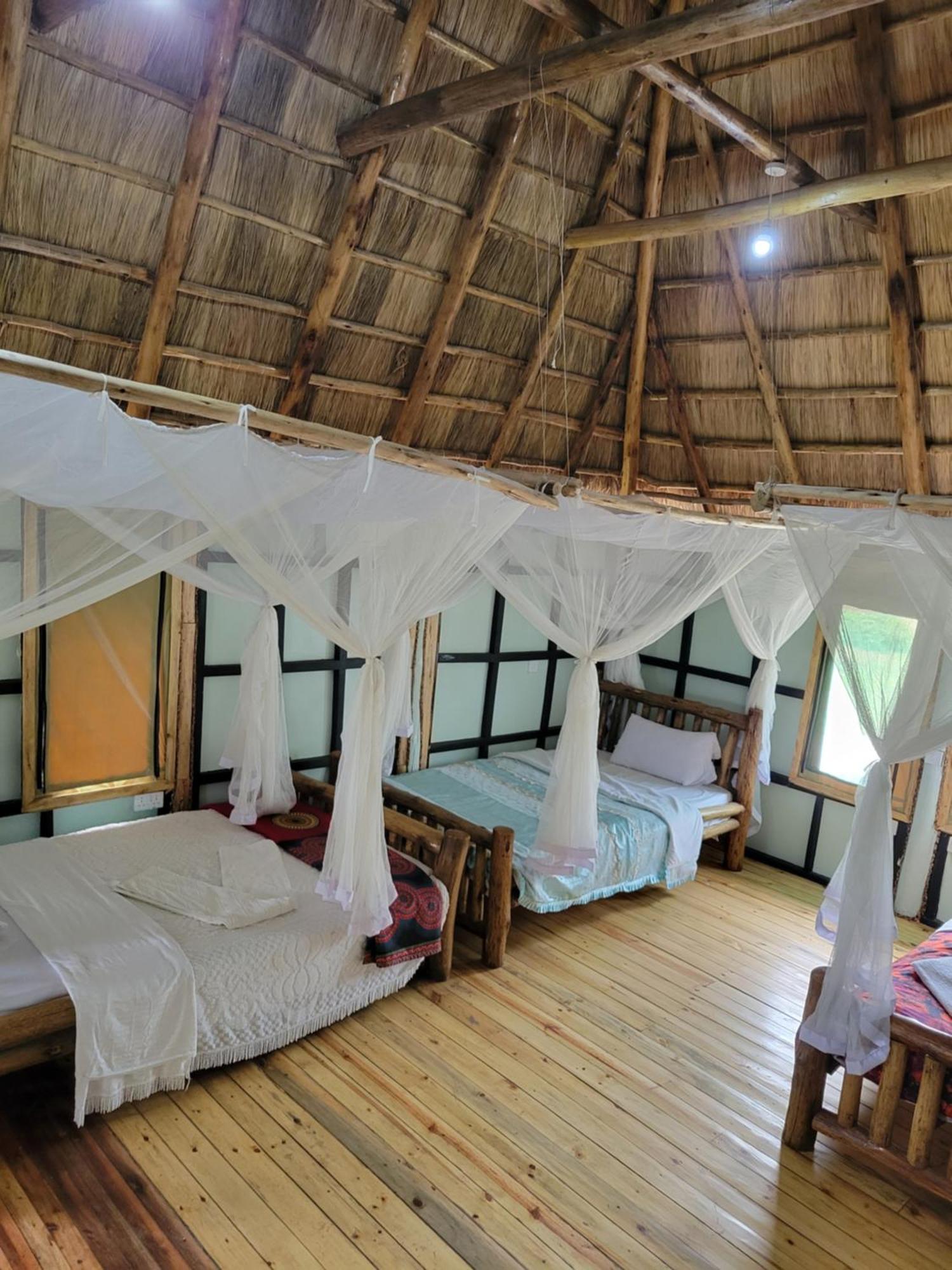 Songbird Safari Lodge & Campsite Katunguru Eksteriør bilde